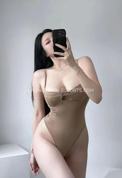 Launceston escorts Linda — 2