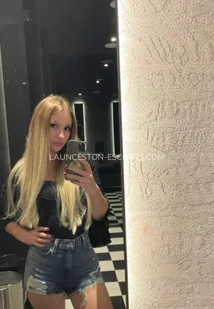 Launceston escorts Laura — 5