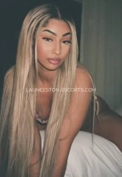 Escort djevojka Karla - Launceston