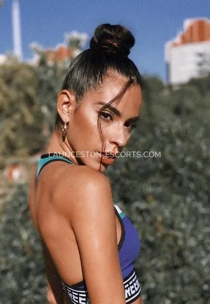 Launceston escorts Layla — 5