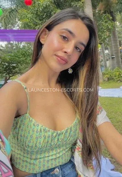 Launceston escorts Elisabeth — 3