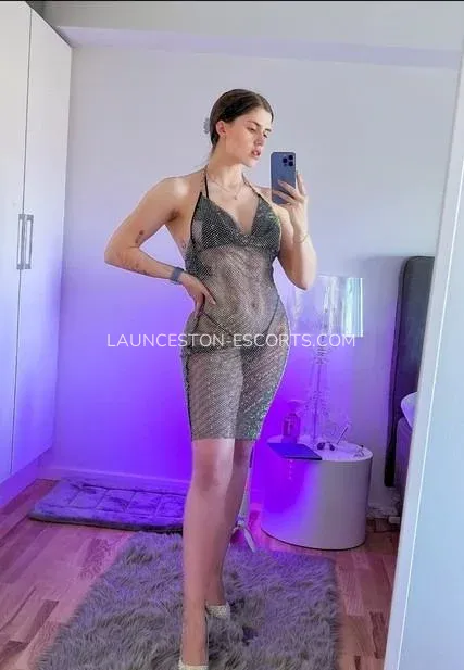 Launceston escorts Bella — 1