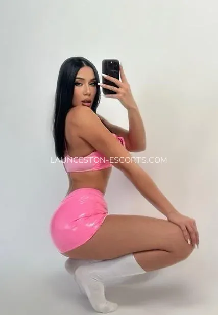 Launceston escorts Ellinor — 1