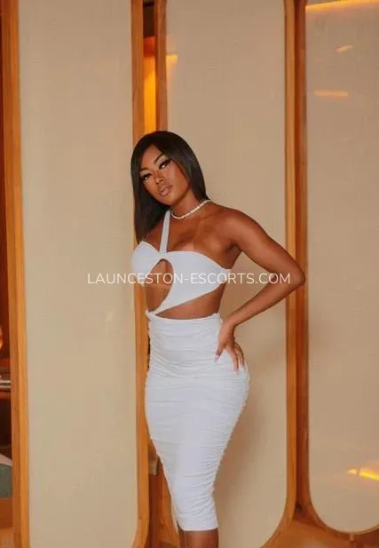 Launceston escorts Pia — 4