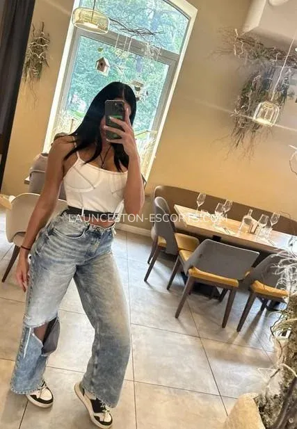 Launceston escorts Ellinor — 7