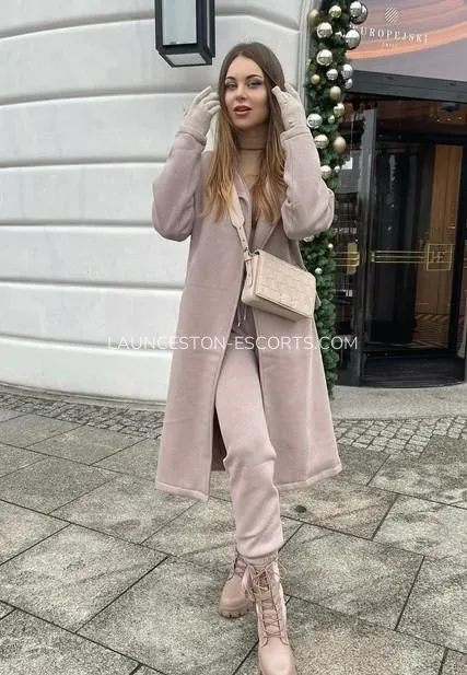 Launceston escorts Lauren — 1