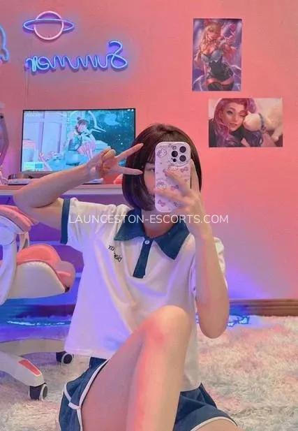 Launceston escorts Kiara — 1
