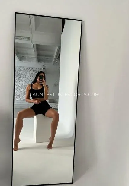 Launceston escorts Ellinor — 4