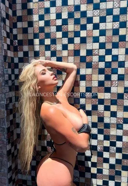 Launceston escorts Lauren — 9