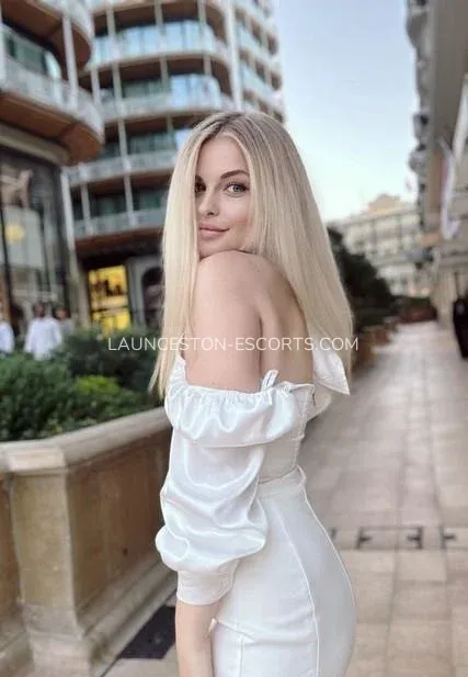 Launceston escorts Paris — 6