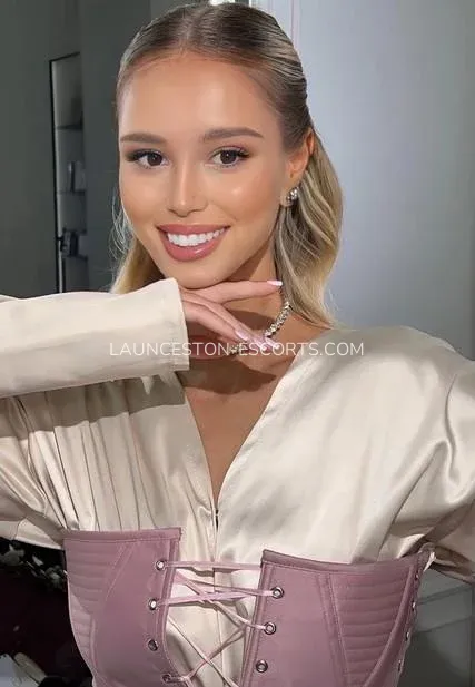 Launceston escorts Elisabeth — 1