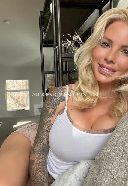 Launceston escorts Alexa — 3