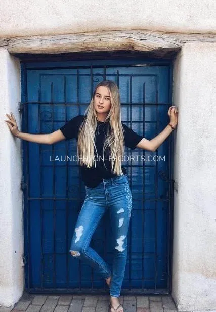 Launceston escorts Mia — 4