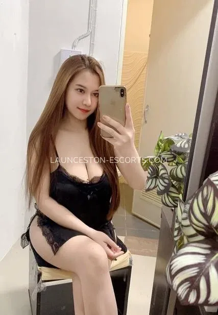 Launceston escorts Clio — 3