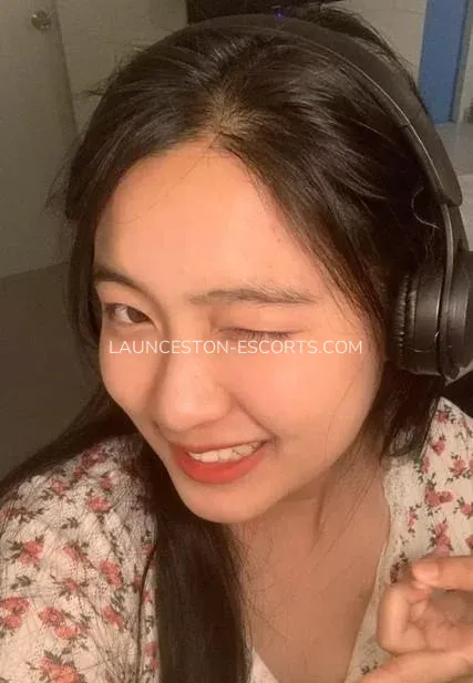 Launceston escorts Vivian — 3